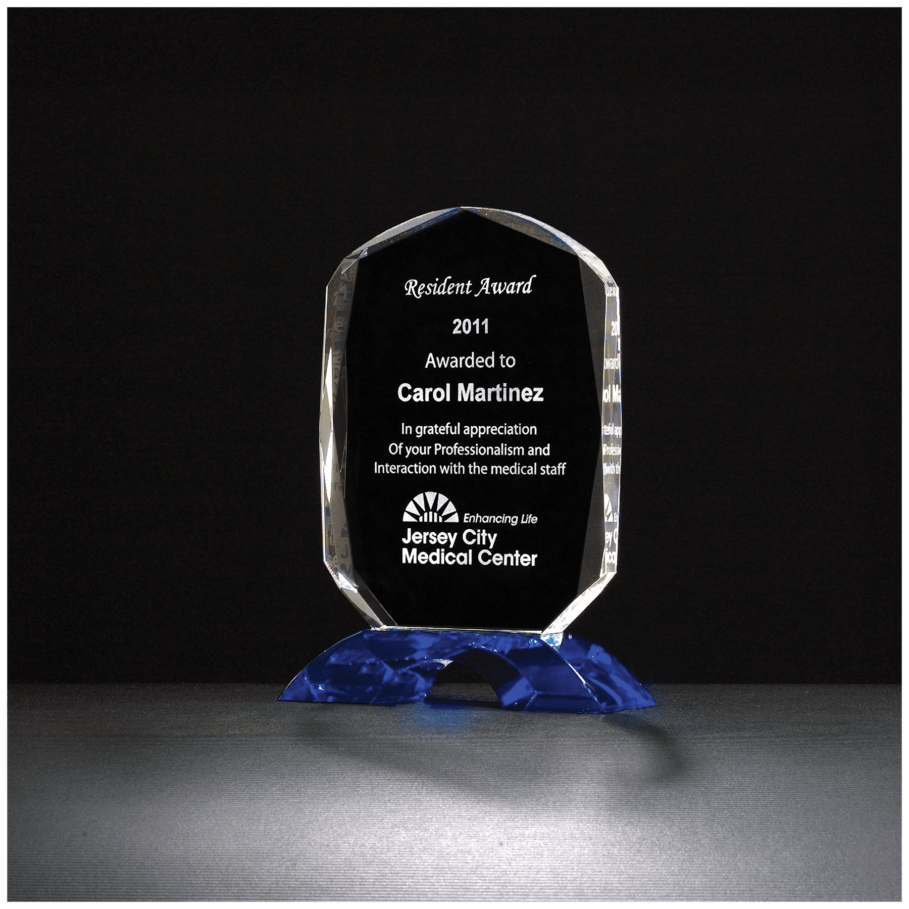 6 7/8" x 9 1/4" Diamond Series Clear Crystal Award with Cobalt Blue Crystal Base